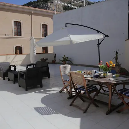 The Sunny House *
