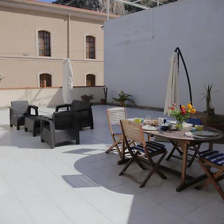 Apartment The Sunny House Cefalu